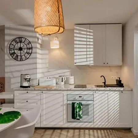 Large Home, Jacuzzi, Sauna * Kopalino